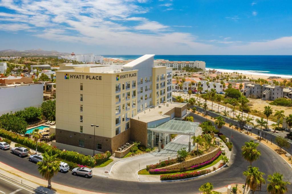 - une vue aérienne sur l'hôtel du palais Martin dans l'établissement Hyatt Place Los Cabos, à San José del Cabo