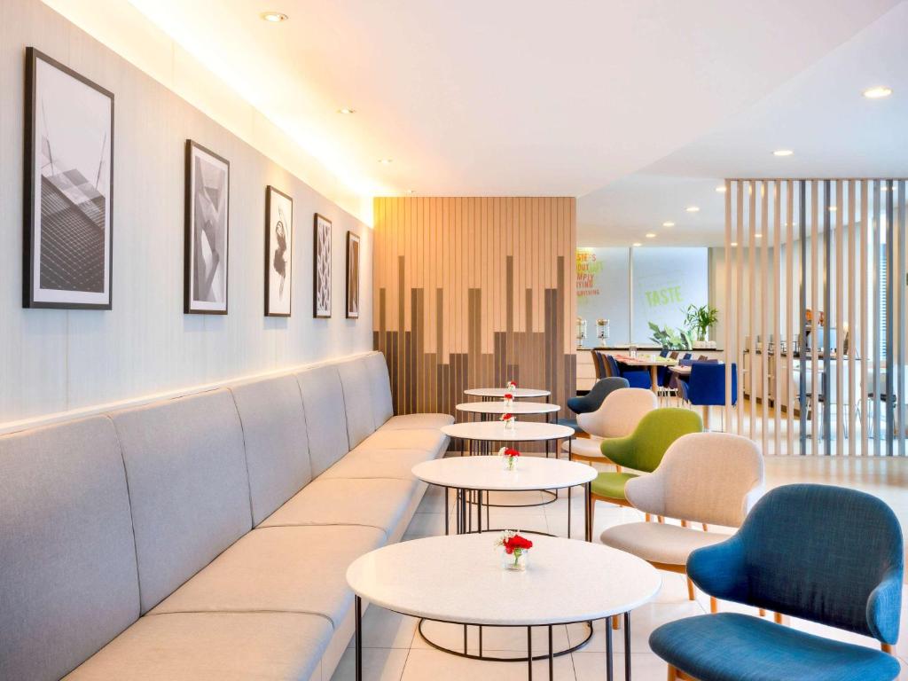 ibis Bangkok Sathorn photo