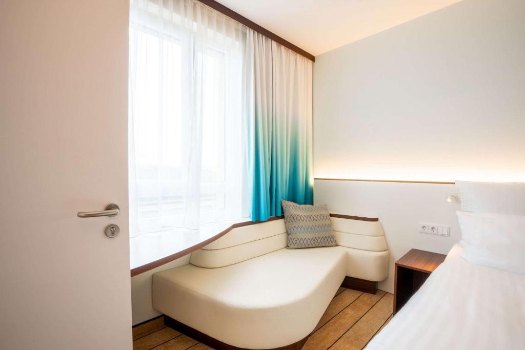 Hey Lou Hotel Frankfurt Airport Parken www.booking.com