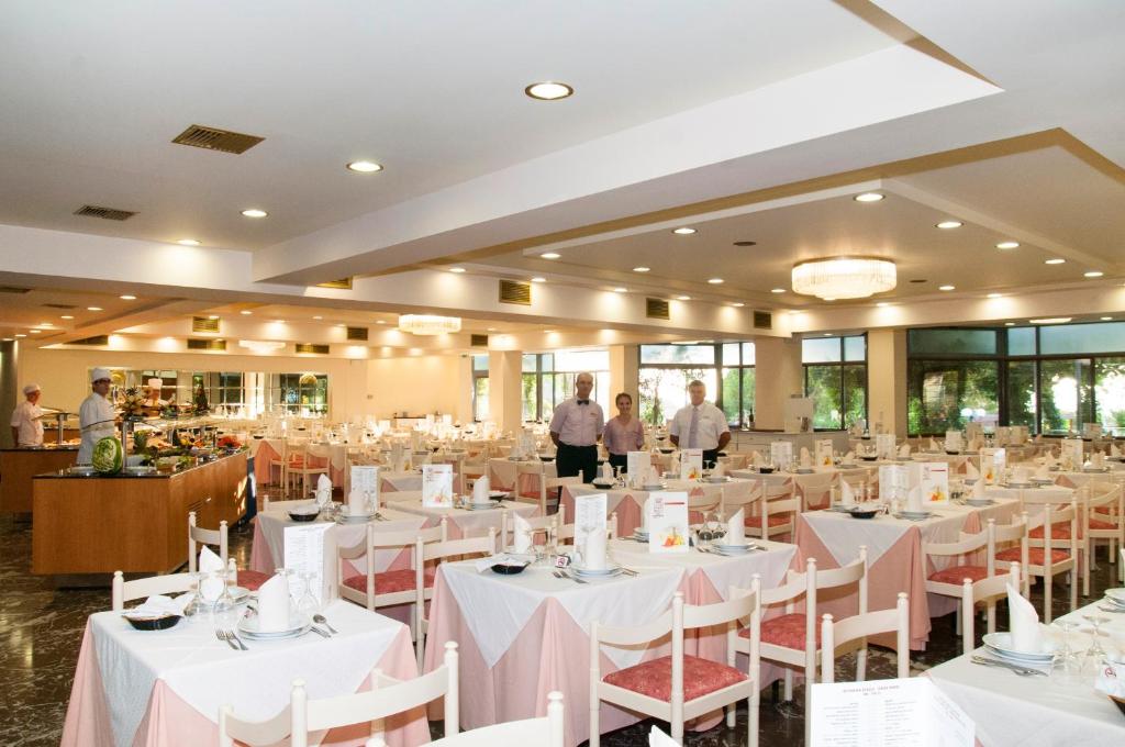 Restaurace v ubytování Mediterranee