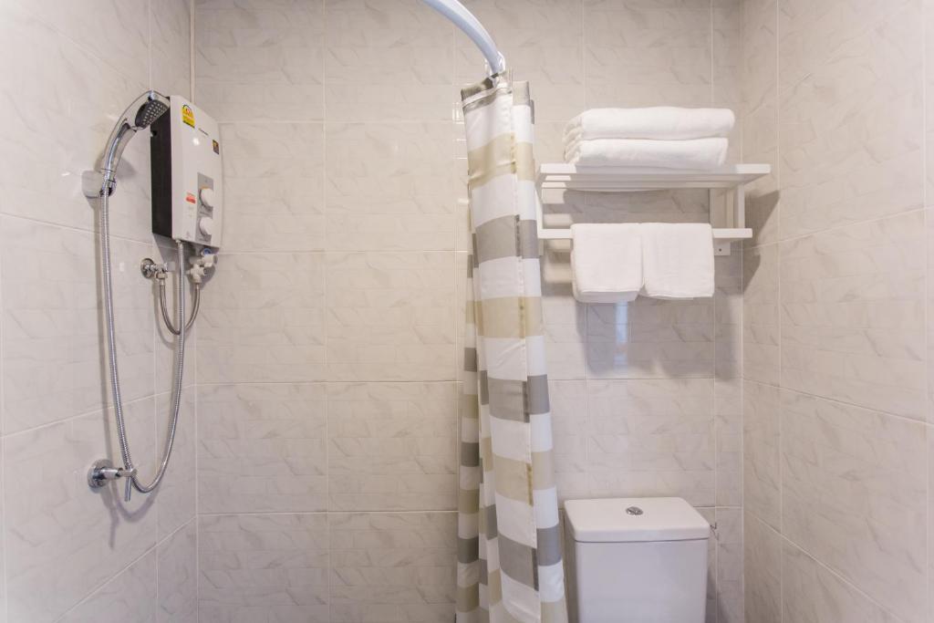 At the Train Chiang Mai Hotel - Resim 17