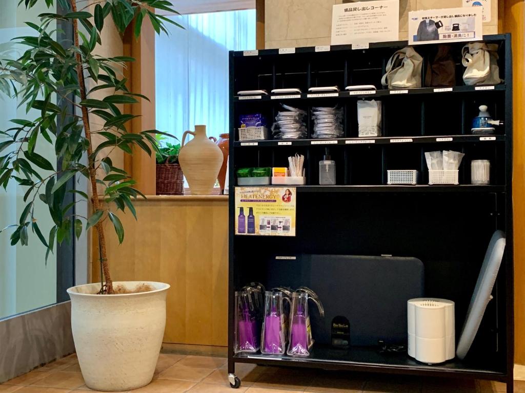 Příslušenství pro přípravu čaje a kávy v ubytování AkishimaStationHotel TOKYO
