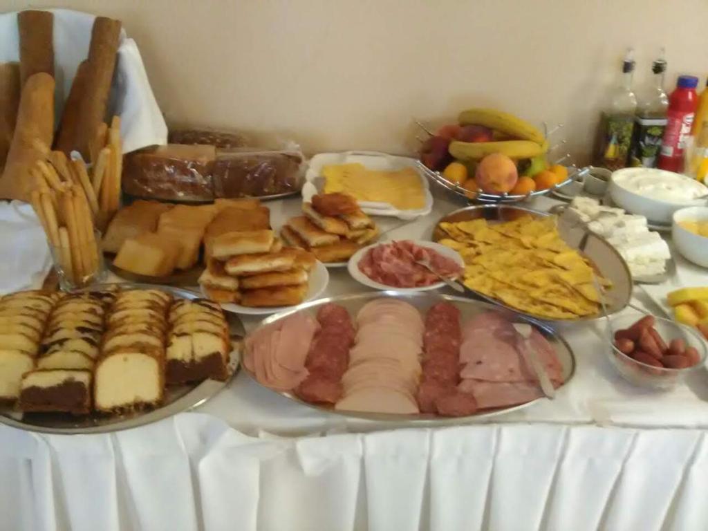 Jídlo v hotelu nebo okolí