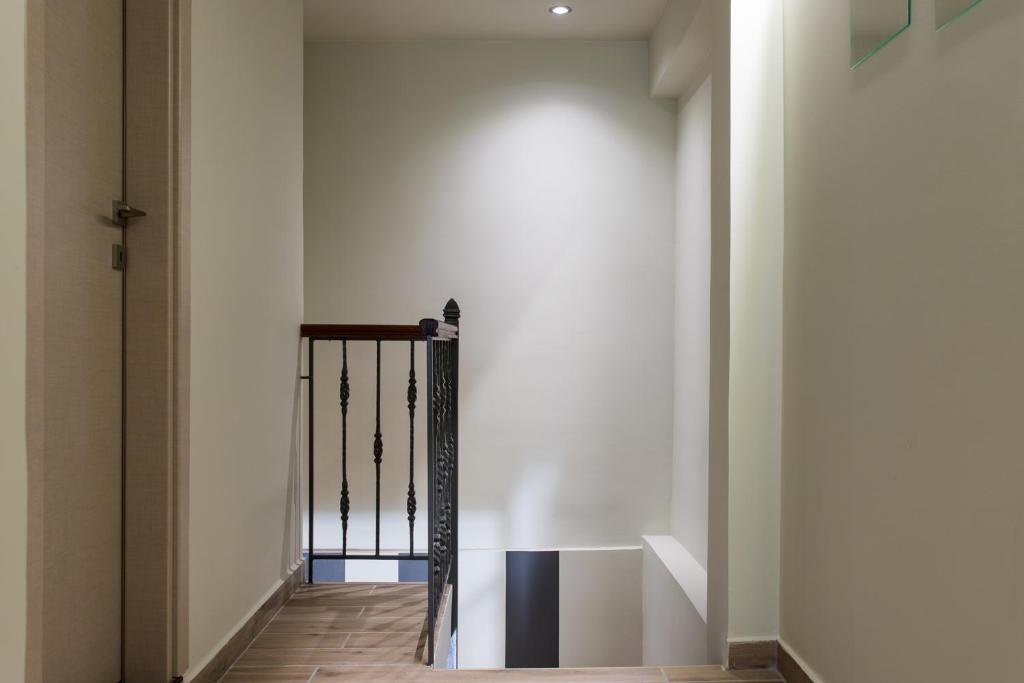 modern city center maisonette - 2