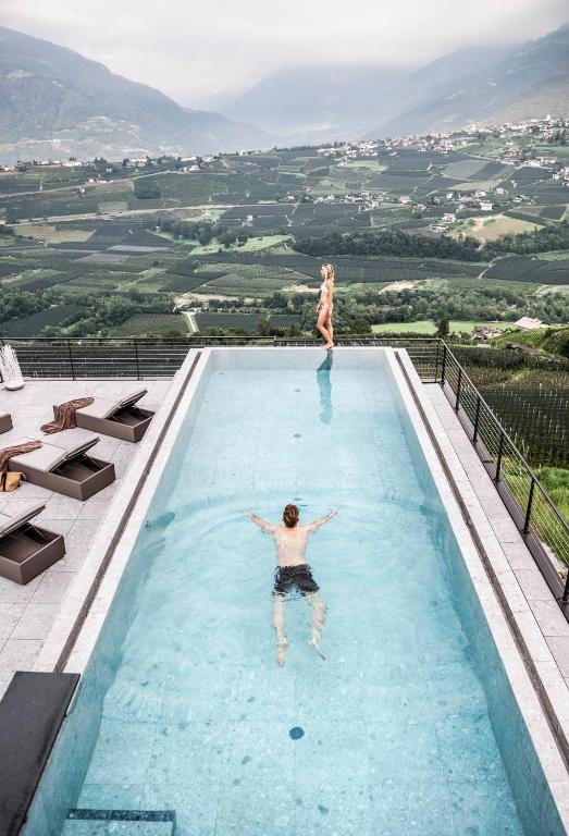 Bazén v ubytovaní Prunner Luxury Suites - Adults Only alebo v jeho blízkosti