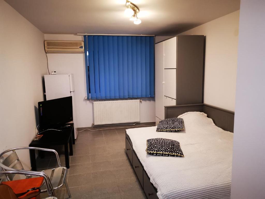 Romexpo Cosy Studio - self check-in & out with key-locker at any hour - Housity