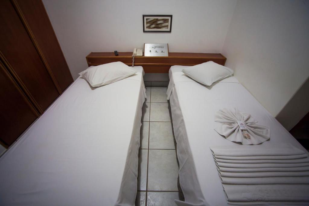 Centerminas Palace Hotel - Habitación Doble Estándar Con Ventilador