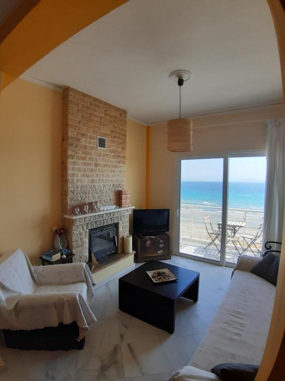 Apartment Michalis by the Sea