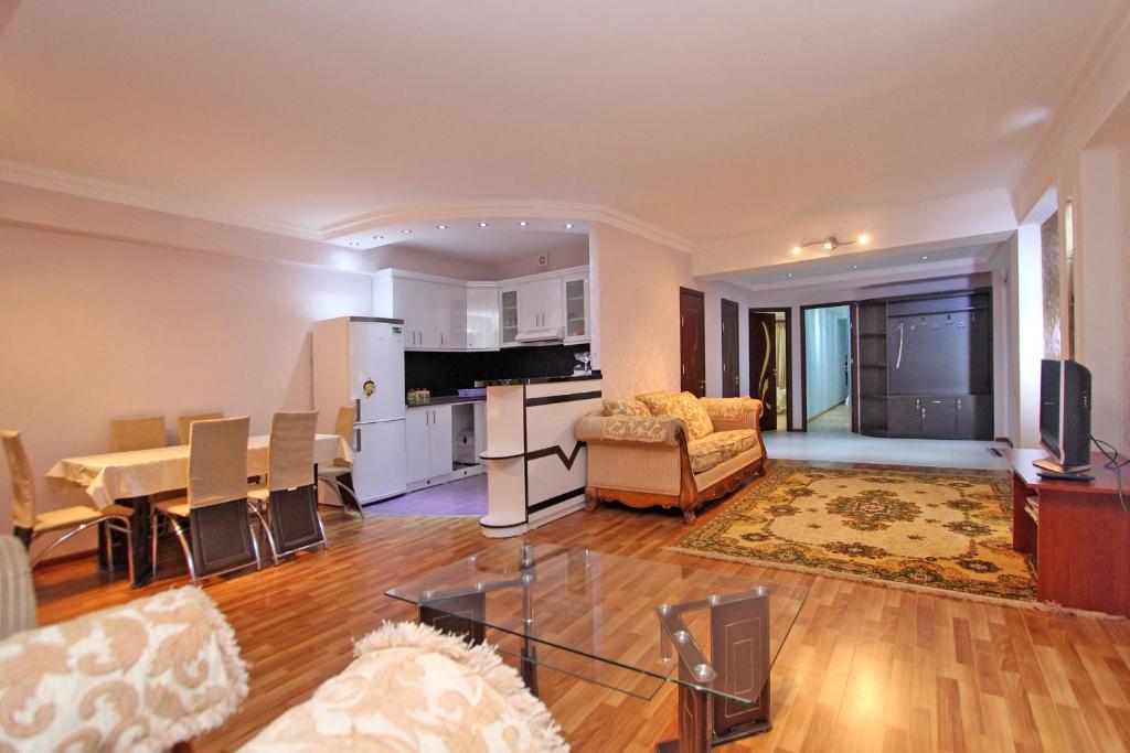 Mountain view apartment