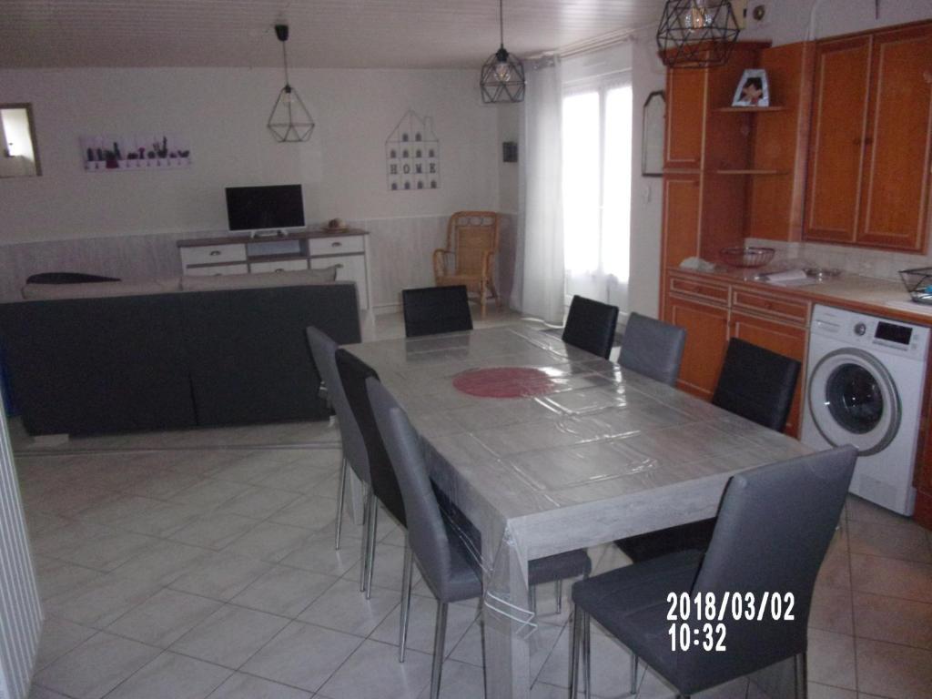 La Limouz - Three-Bedroom House
