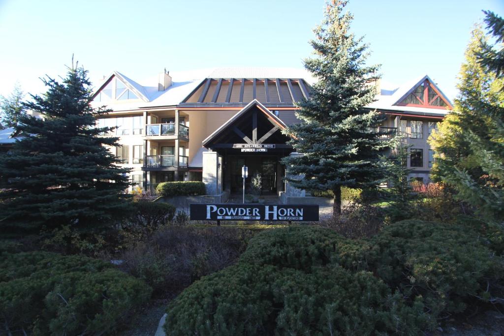 Powderhorn Condos by Whistler Retreats, Whistler