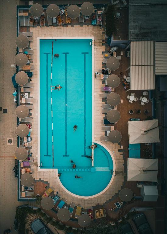 Bazén v ubytování Hotel Lungomare nebo v jeho okolí