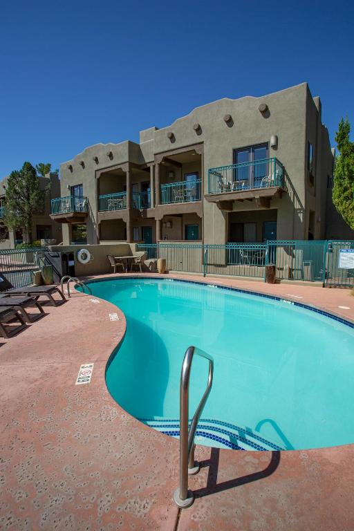Bazén v ubytování Southwest Inn at Sedona nebo v jeho okolí