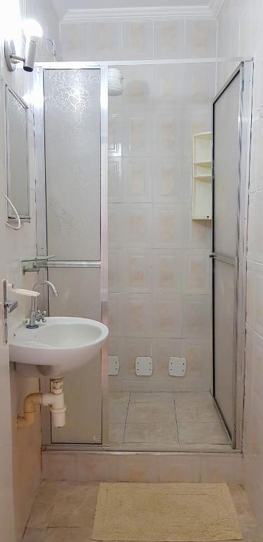  APARTAMENTO EM FRENTE A PRAIA