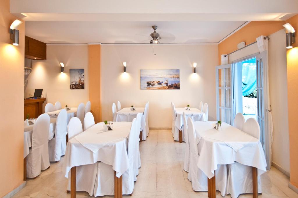 Restaurace v ubytování Glaros Hotel