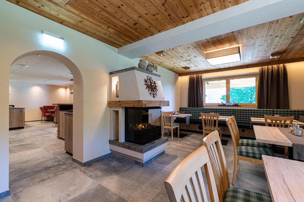 Hotel Garni Romantik - 12