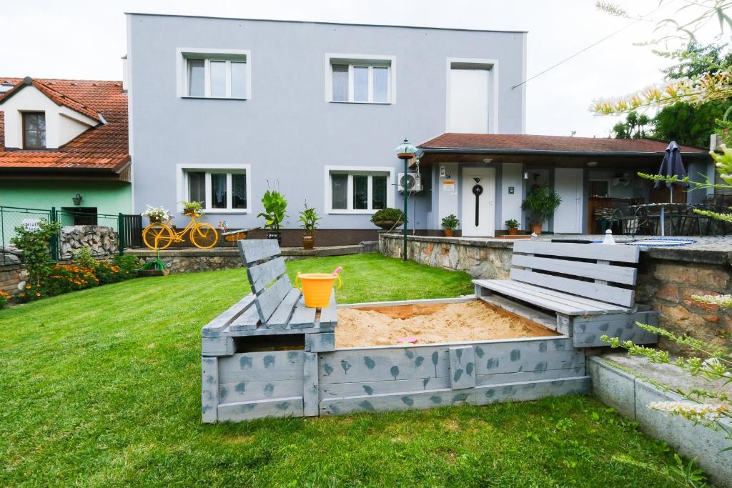 Zahrada ubytování Apartment LIVI
