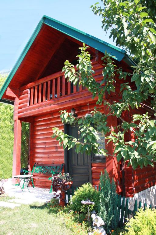 Zahrada ubytování Holiday Village Ostrog