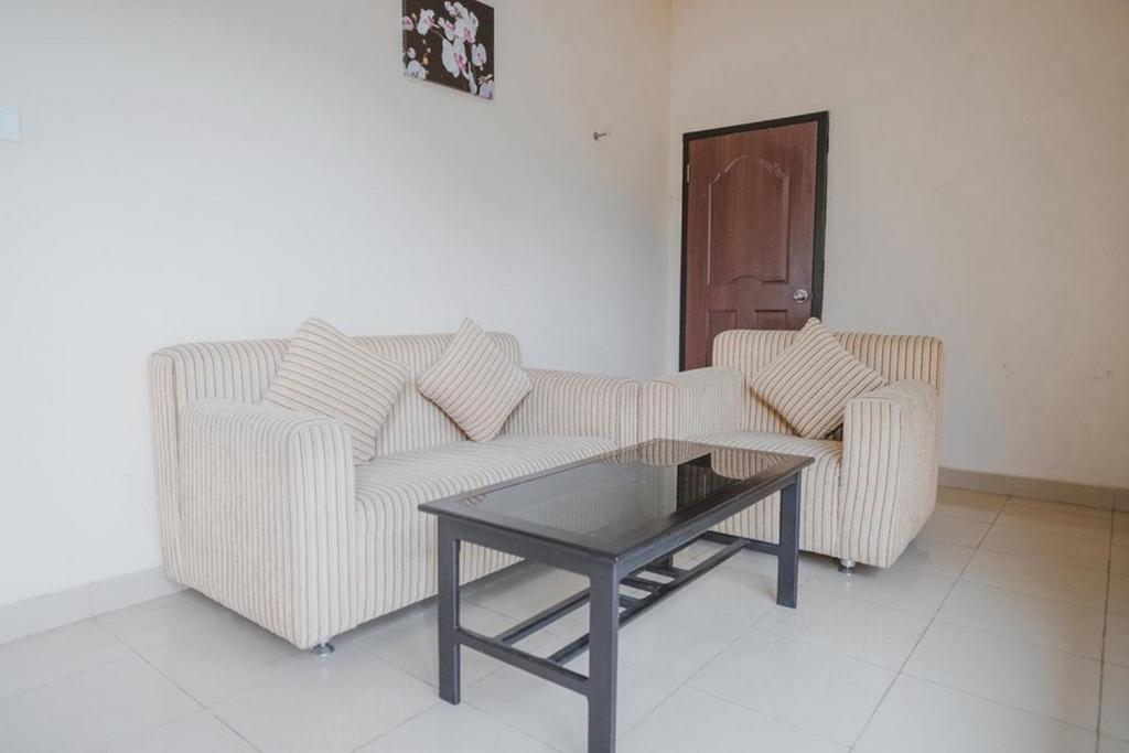 Posezení v ubytování RedDoorz Premium @ Jalan Pal 10 Jambi