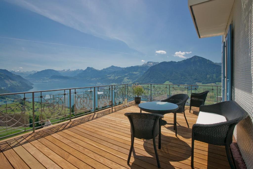 Hotel Villa Honegg - Hoeksuite Met Terras En Uitzicht Op Het Meer