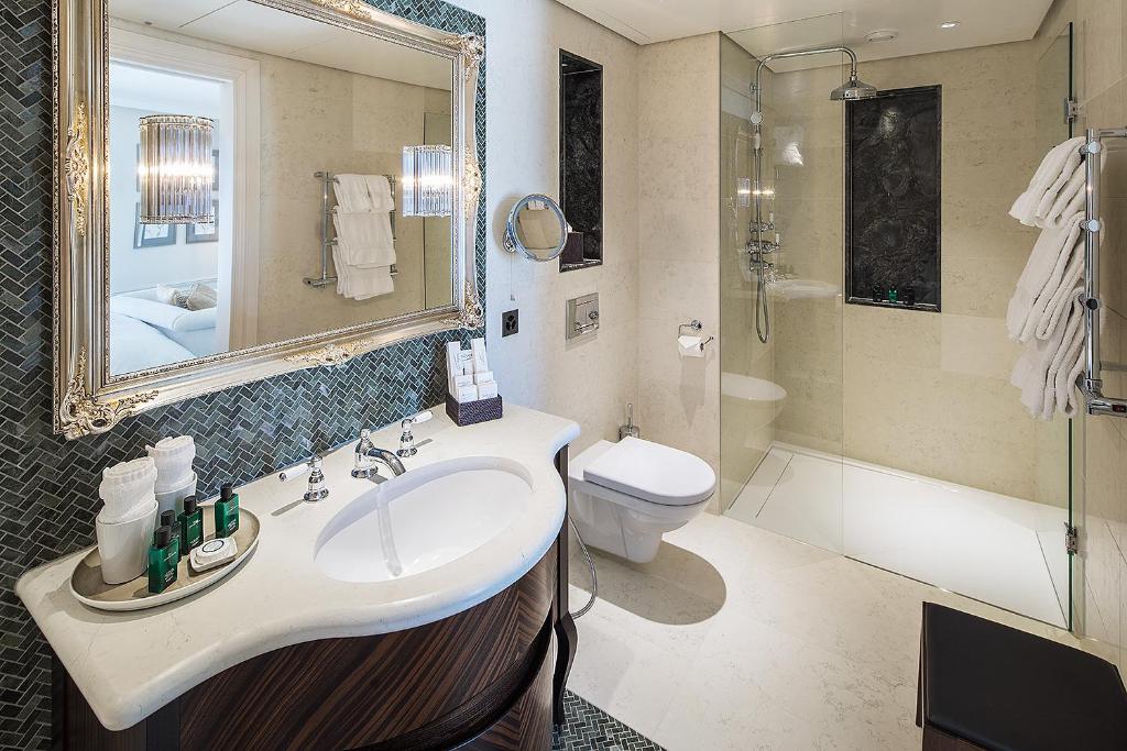 Koupelna v ubytování Hotel Villa Honegg