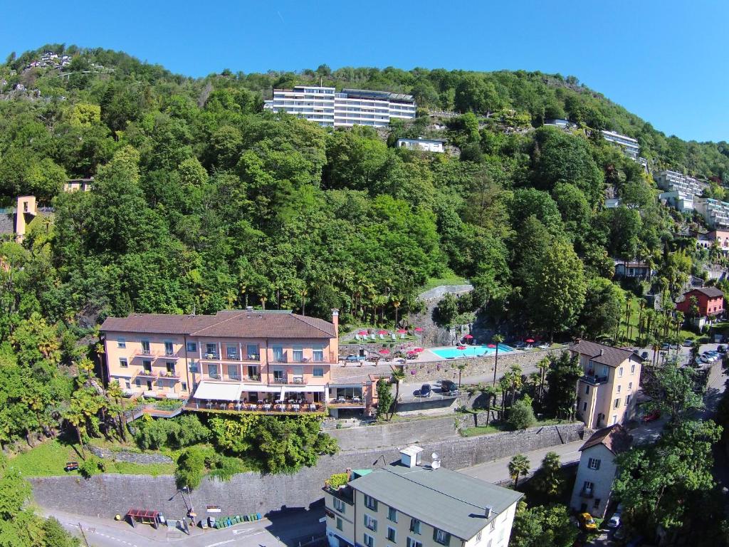 Nespecifikovaný výhled na hory nebo výhled na hory při pohledu z hotelu