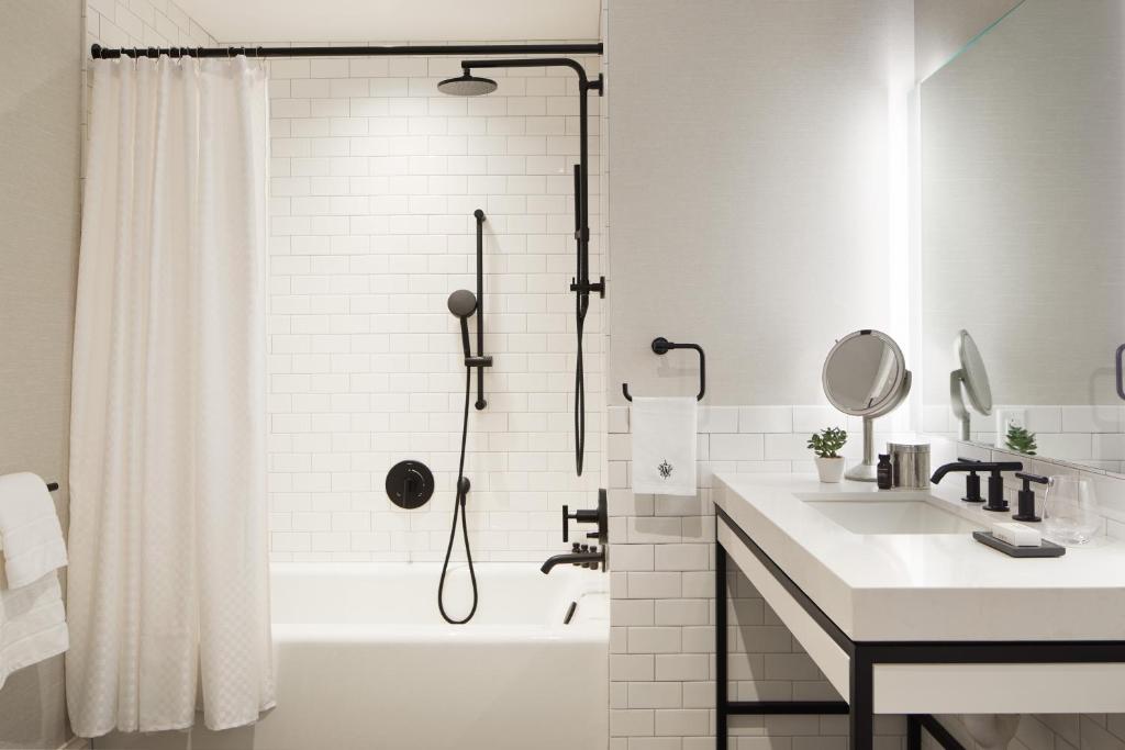 The Whitney Hotel Boston photo