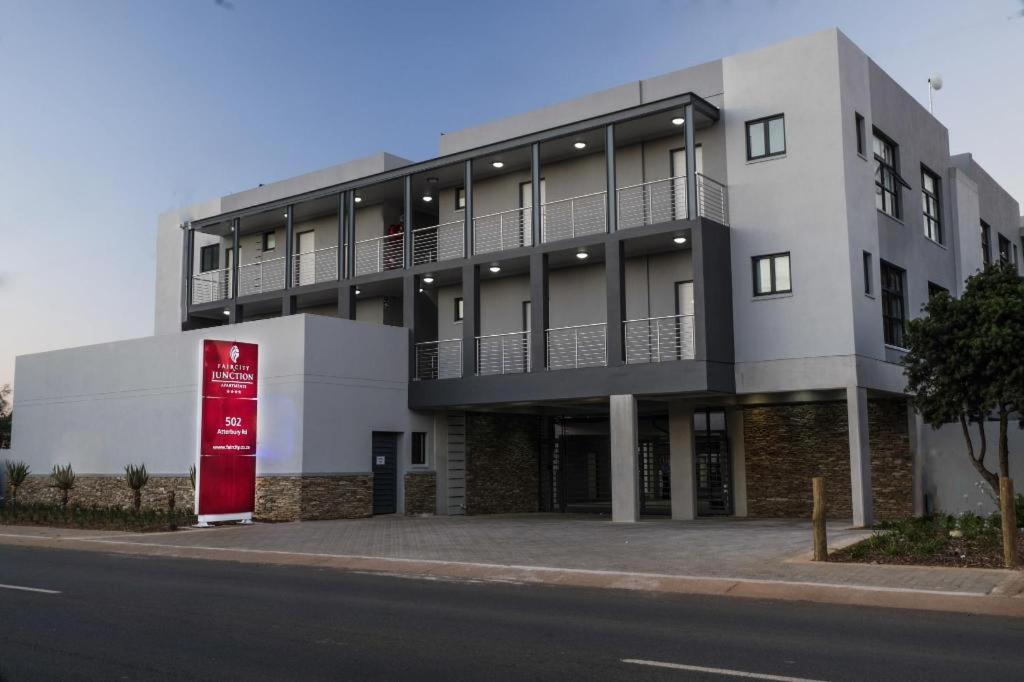 Junction 502, Menlo Park, Pretoria (precios actualizados 2024)