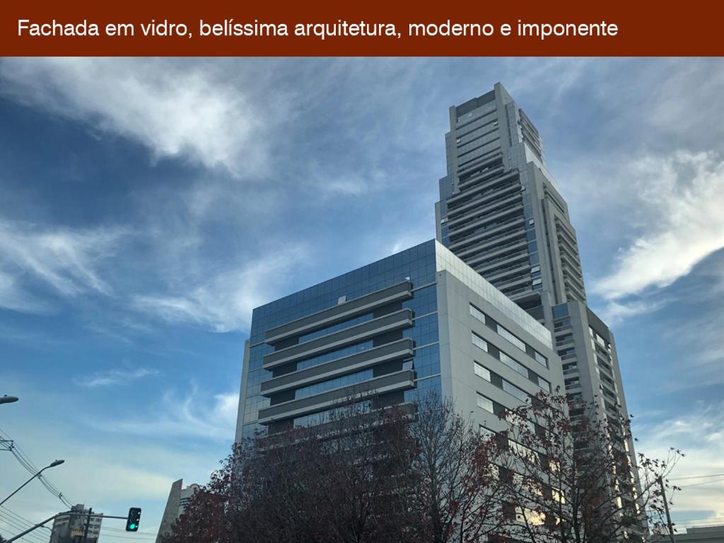  Apartamento super bem decorado em frente ao shopping