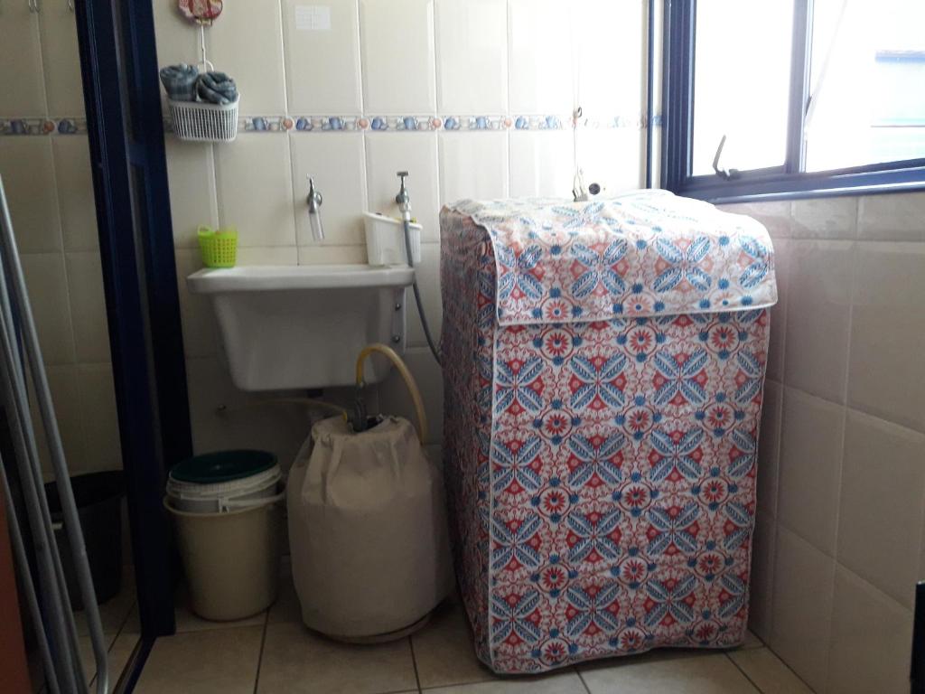  Apto de 03 dorm com churrasqueira e vista do mar