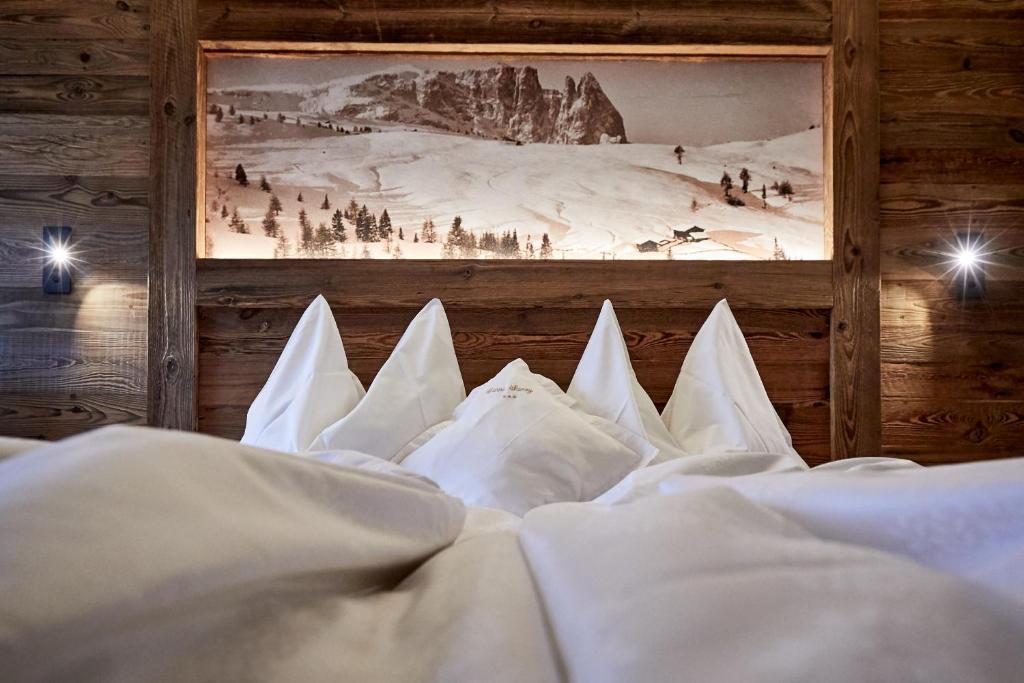 Postel nebo postele na pokoji v ubytování Hotel Garni Savoy - new opening