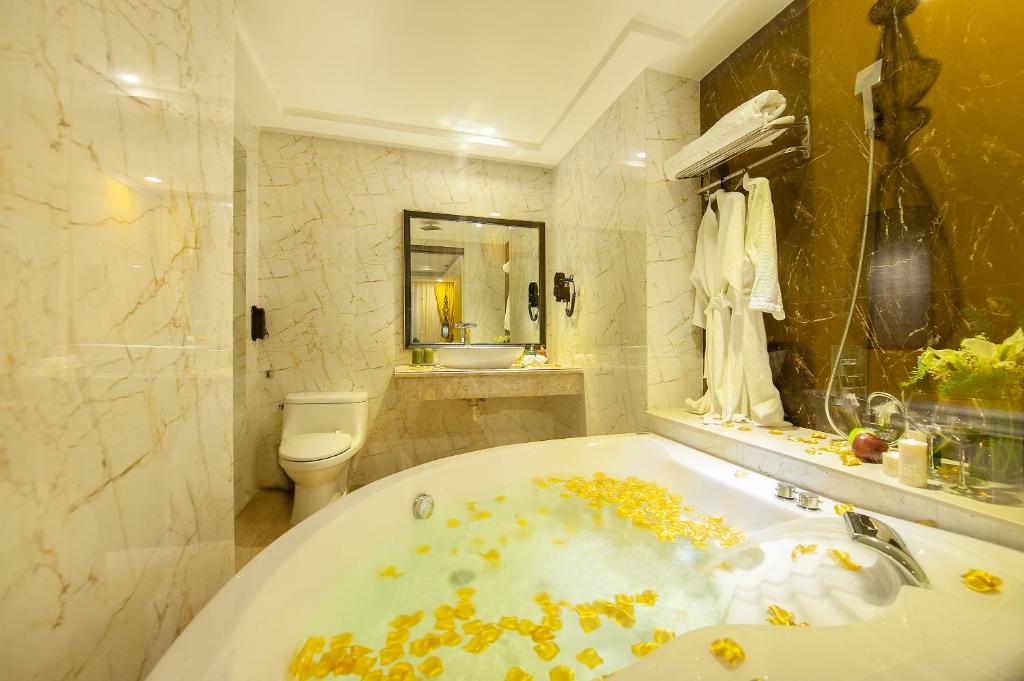 Suite Nhìn Ra Thành Phố
