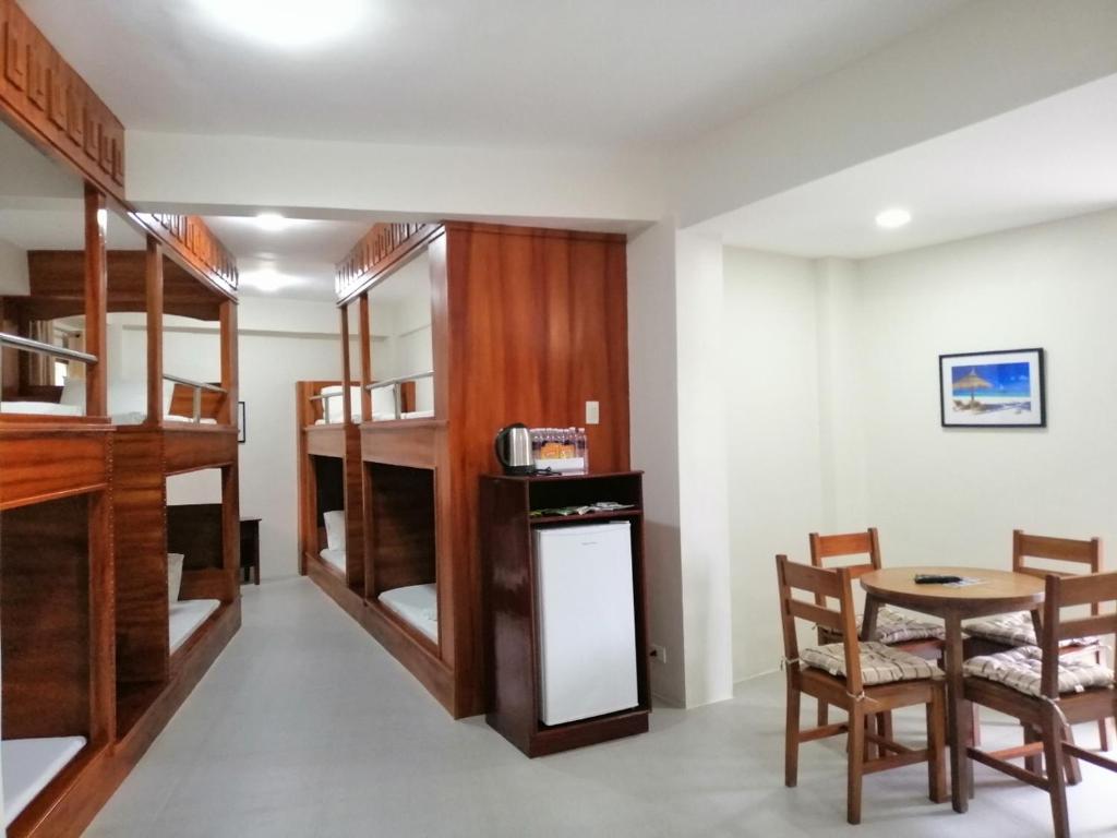 Kuchyň nebo kuchyňský kout v ubytování Nirvana Resort Puerto Galera