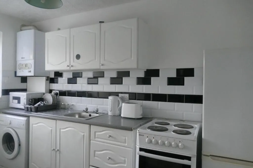 Entire 2 bed maisonette just off Penge High Street Great Transport Links to Central London, Bromley, Croydon and Lewisham, London, United Kingdom