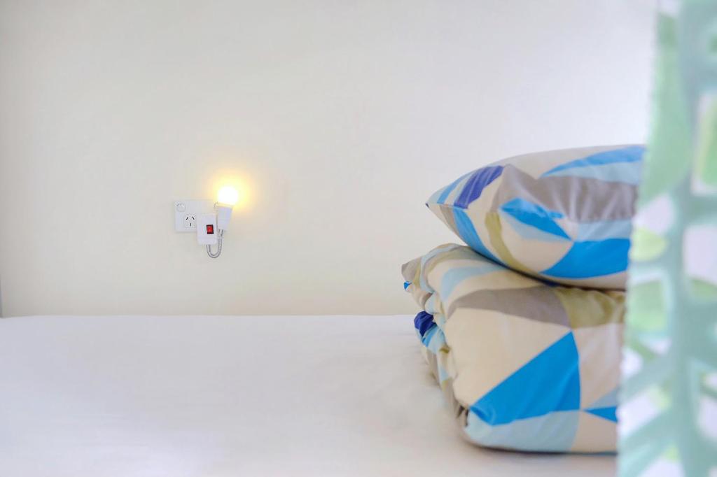 Letto o letti in una camera di Hobson Lodge