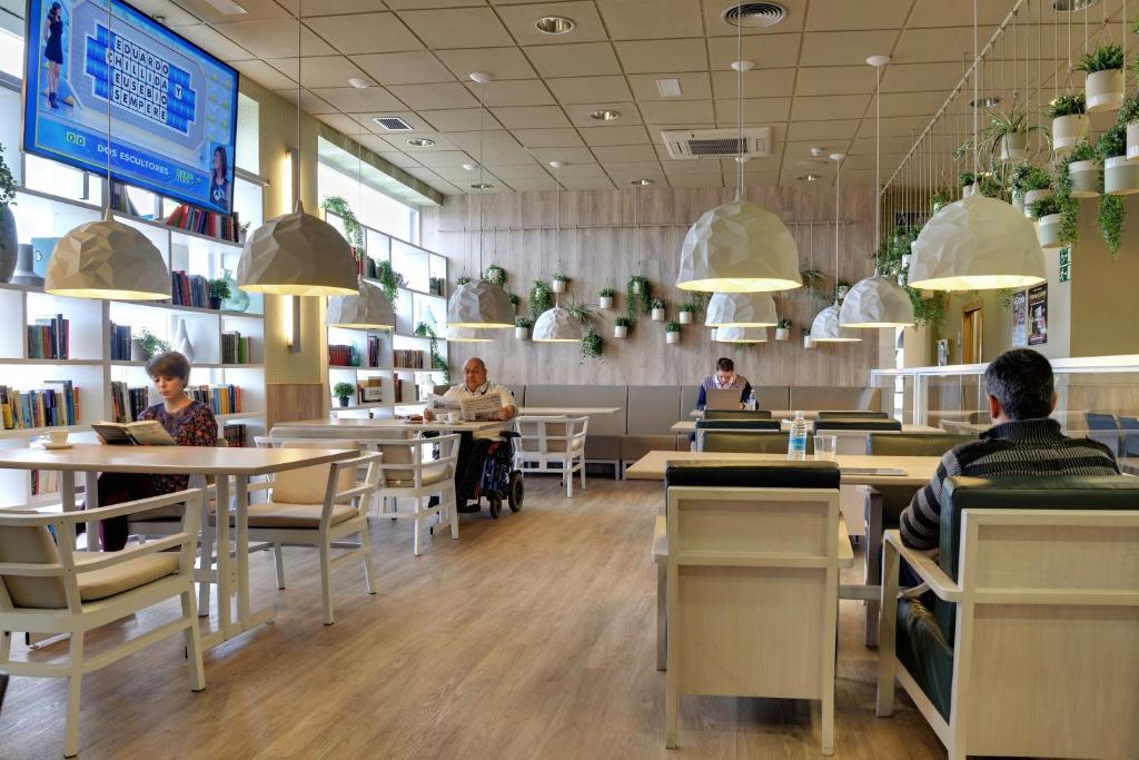 Restaurace v ubytování Hotel Luze El Villa
