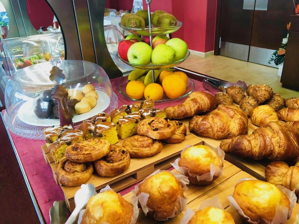 Comida en o cerca de este hotel