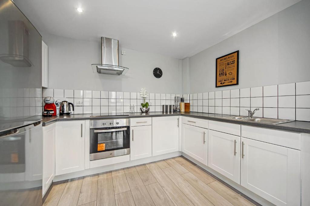 2 Bed Cozy Apartment near Regents Park FREE WIFI