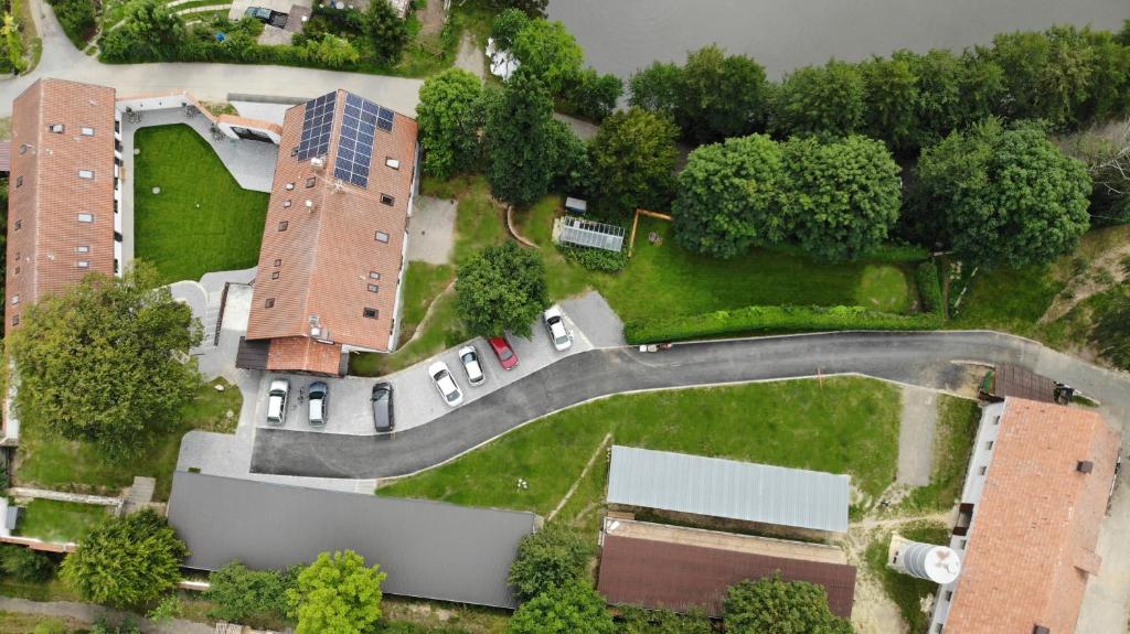 Letecký snímek ubytování Statek Český Dvůr