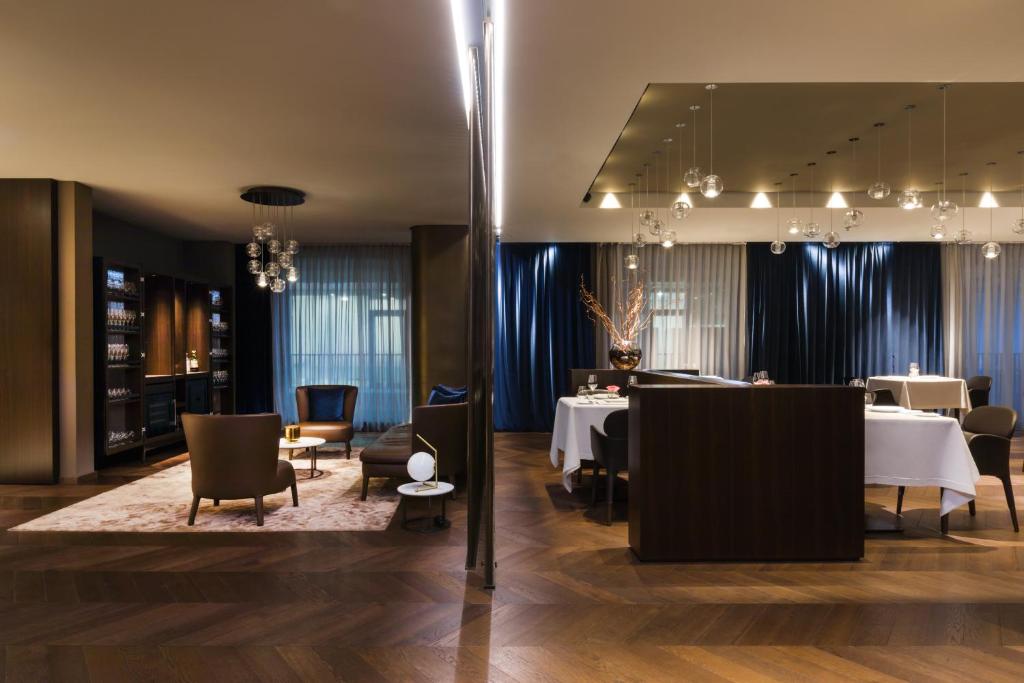 Posezení v ubytování Maritim Hotel Plaza Tirana