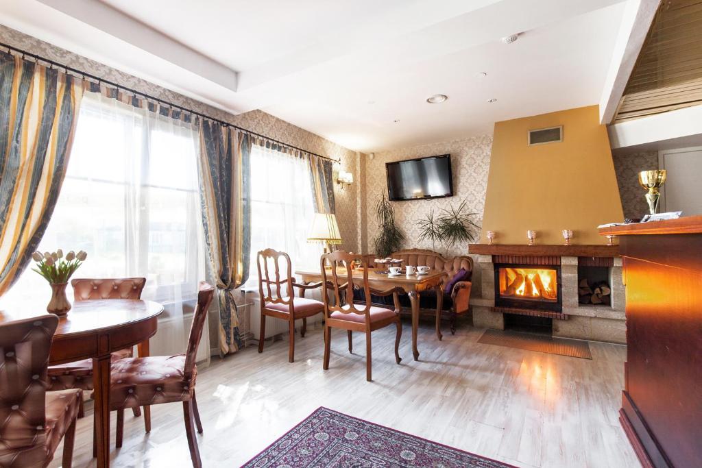 TV a/nebo společenská místnost v ubytování Humala Guest House