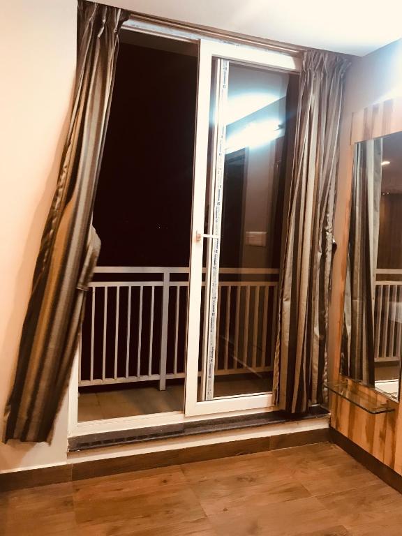 Balkón nebo terasa v ubytování Sharada Residency