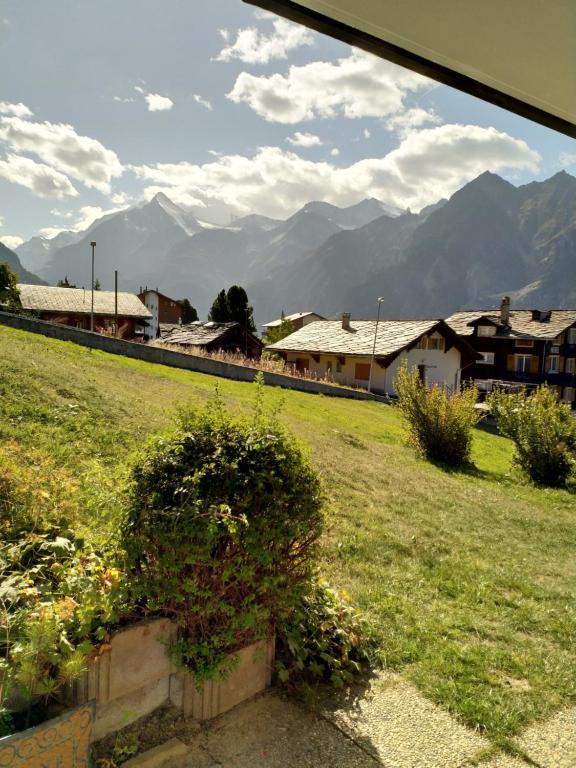 Nespecifikovaný výhled na hory nebo výhled na hory při pohledu z apartmánu
