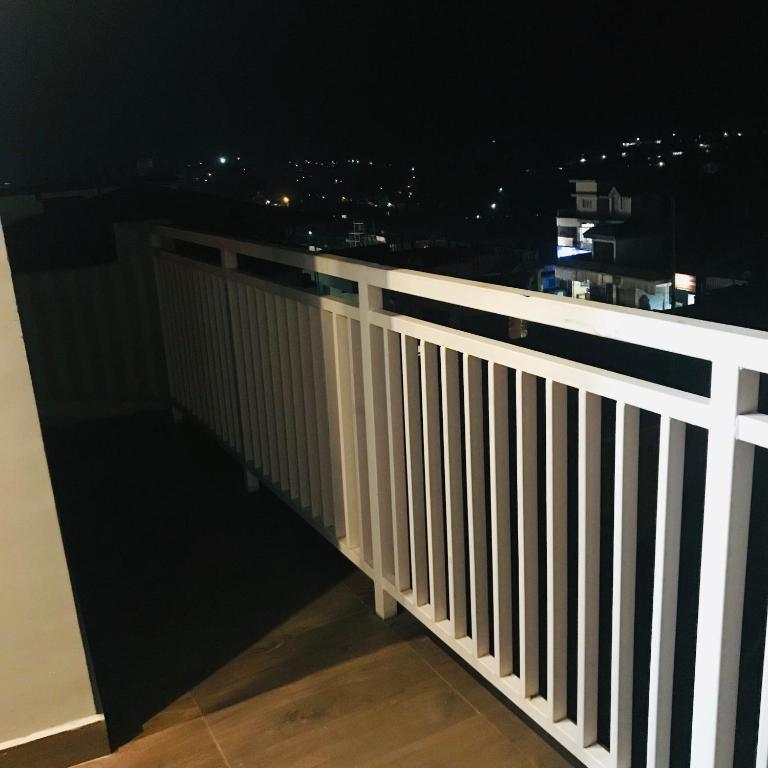 Balkón nebo terasa v ubytování Sharada Residency