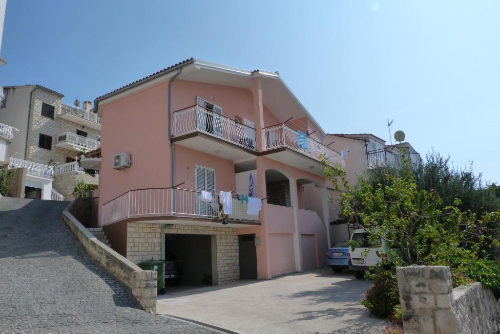 Budova, kde se apartmán nachází