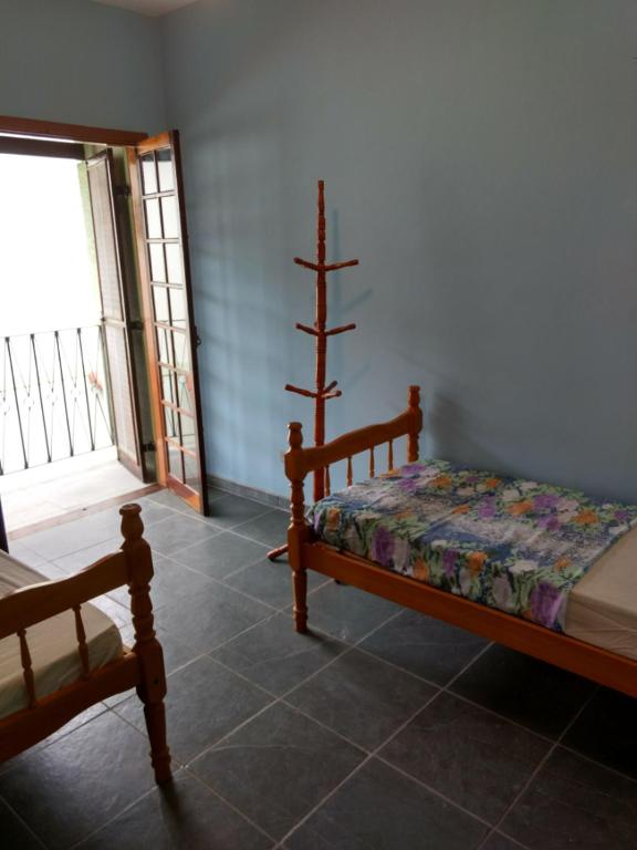  Casa em condomínio a 150 m da praia