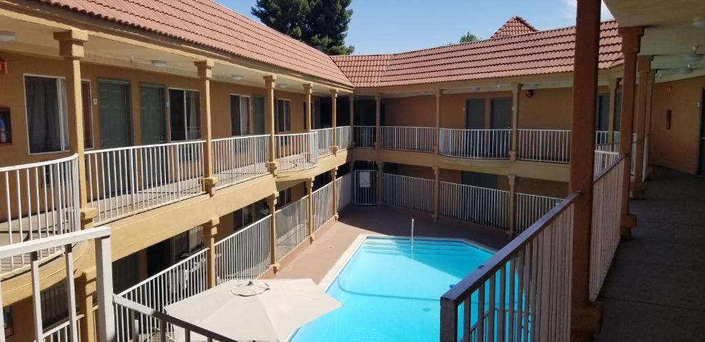 Lotus by Hotel Inn - отзывы и видео