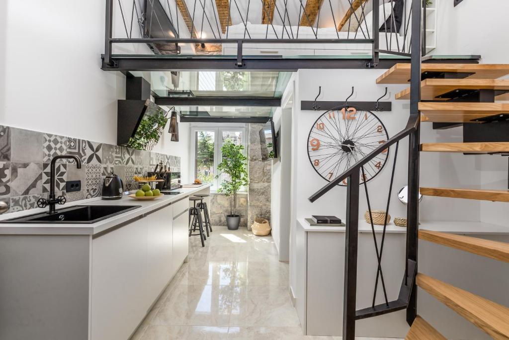 Molo Longo - Central Apartments & Rooms - 两楼公寓 - 白色卡米克街6号，一楼