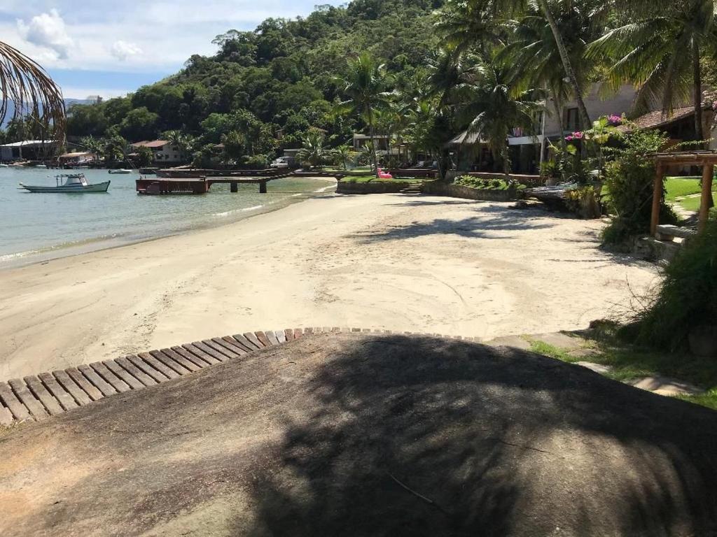  CASA PARADISÍACA COM PRAIA PARTICULAR E PISCINA