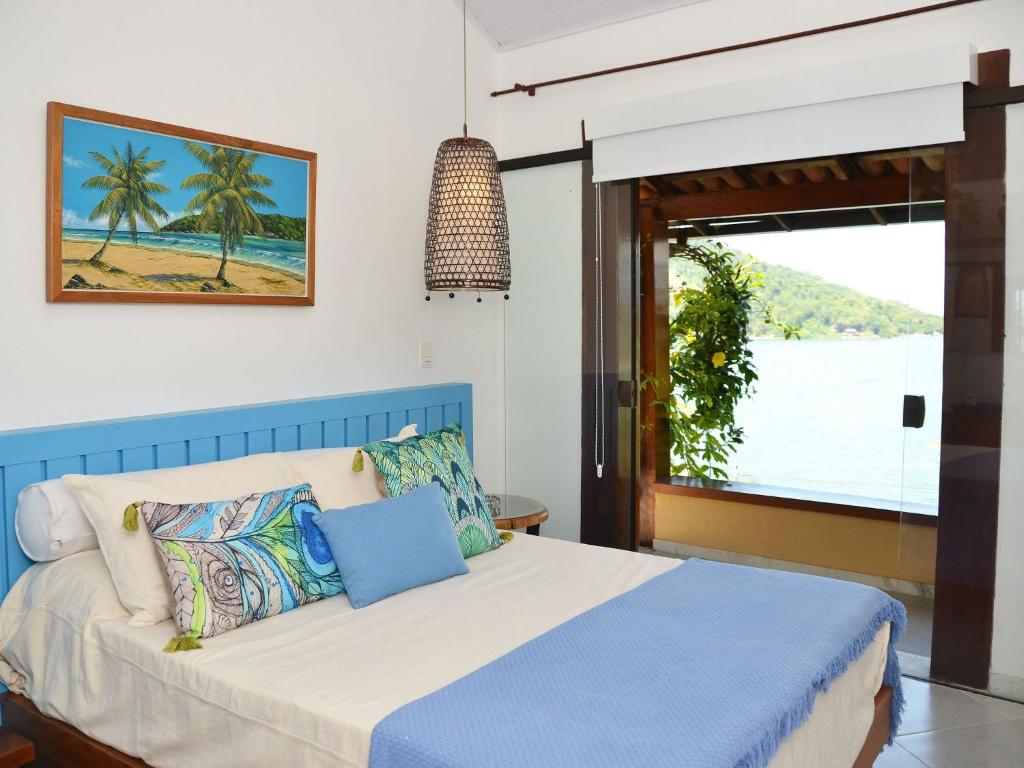  LINDA CASA COM PISCINA E VISTA ESPETACULAR